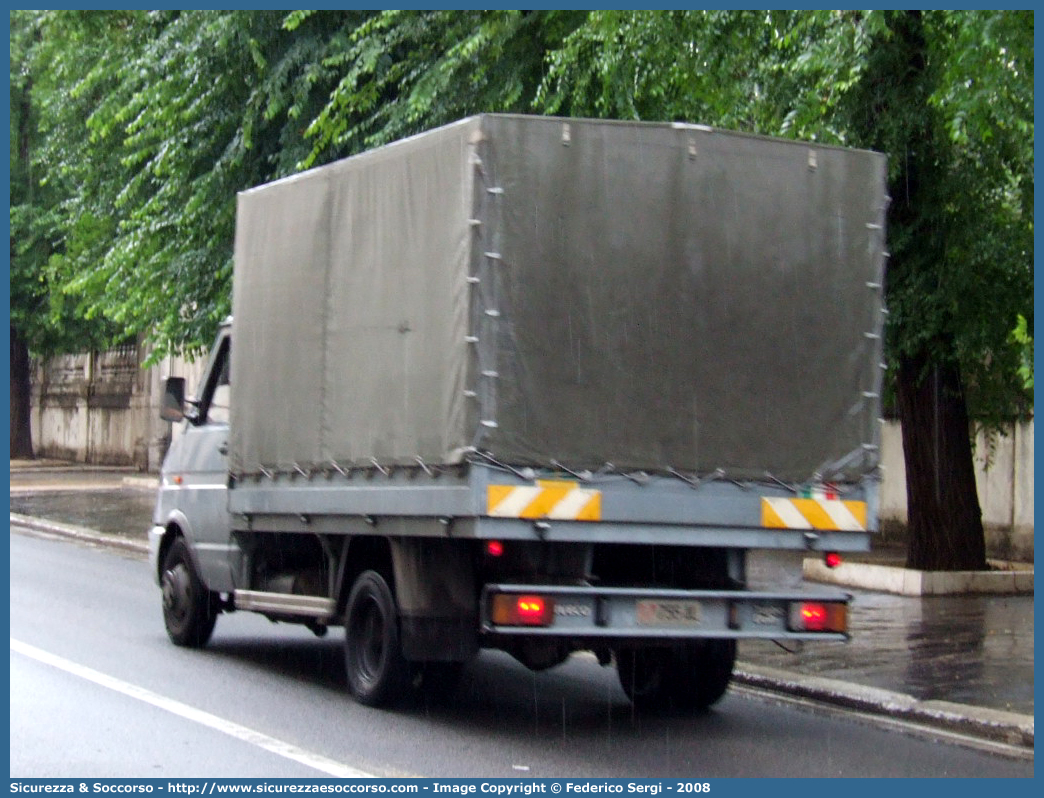 GdiF 756AL
Guardia di Finanza
Iveco Daily 49-12 II serie
Parole chiave: GdiF;G.D.F.;GDF;Guardia di Finanza;Iveco;Daily 49-12 II serie;756AL