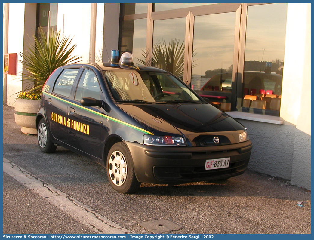 GdiF 833AV
Guardia di Finanza
Fiat Punto II serie
Parole chiave: GdiF;G.D.F.;GDF;Guardia di Finanza;Fiat;Punto II serie;833AV