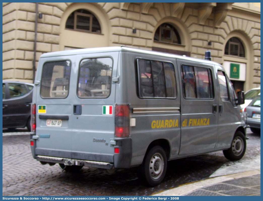 GdiF 847AP
Guardia di Finanza
Fiat Ducato II serie
A.T.P.I.
Allestitore Elevox S.r.l.
Parole chiave: GdiF;G.D.F.;GDF;Guardia di Finanza;Fiat;Ducato II serie;Blindato;Elevox;A.T.P.I.;Anti Terrorismo Pronto Impiego;847AP