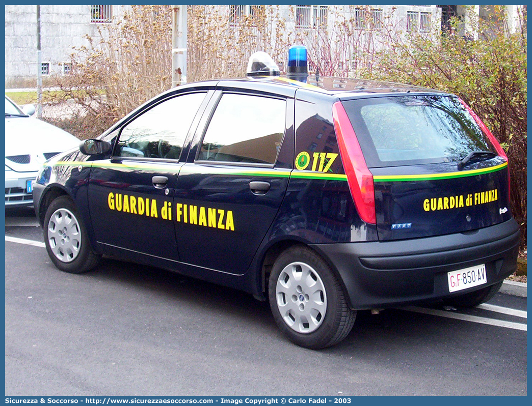 GdiF 850AV
Guardia di Finanza
Fiat Punto II serie
Parole chiave: GdiF;G.D.F.;GDF;Guardia di Finanza;Fiat;Punto II serie;850AV