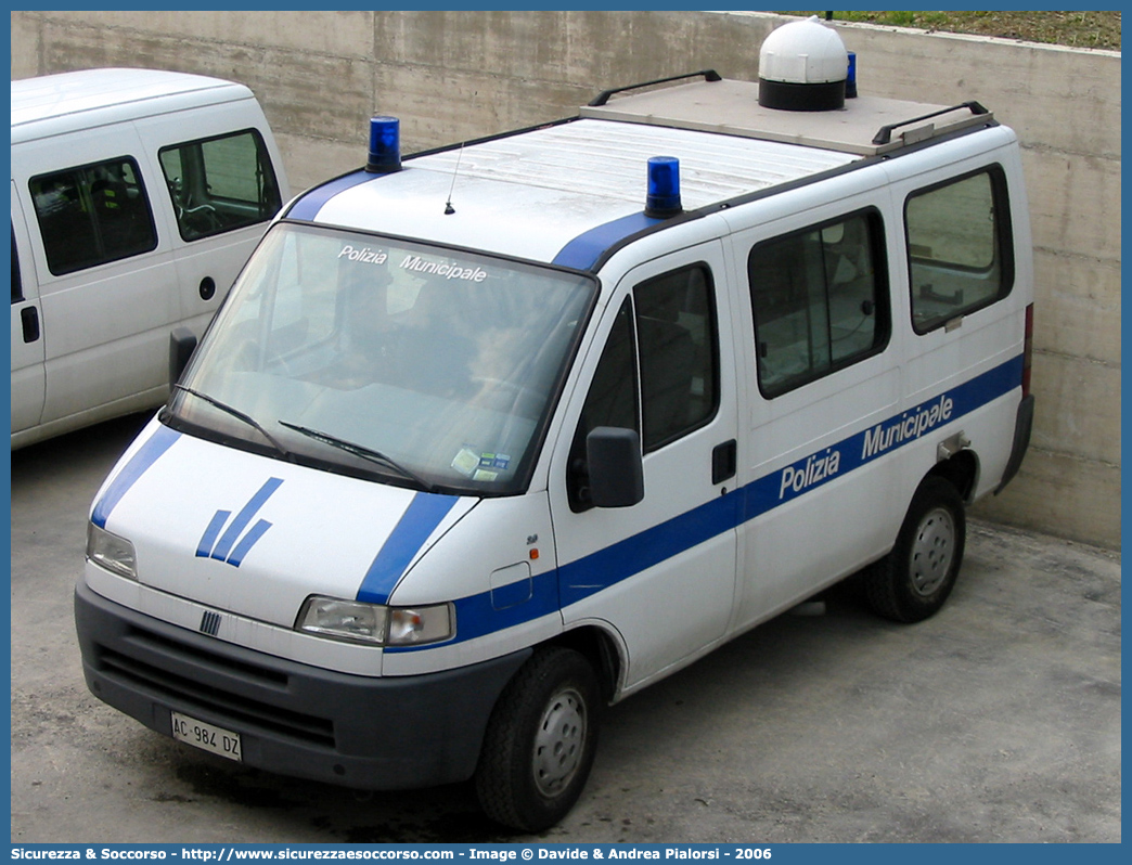 -
Polizia Municipale
Comune di Imola
Fiat Ducato II serie
Parole chiave: Polizia;Locale;Municipale;Imola;Fiat;Ducato