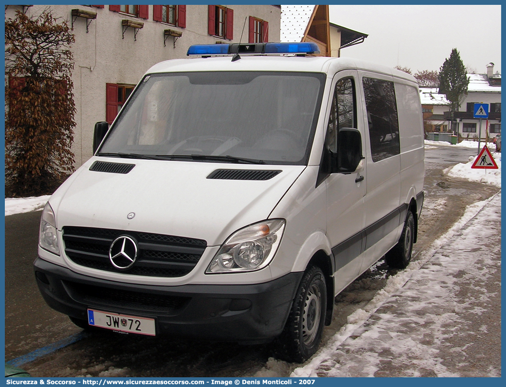 JW 72
Republik Österreich
Justizwache
Mercedes Benz Sprinter II generation
Parole chiave: Republik;Österreich;Justizwache;Mercedes Benz;Sprinter;Justiz