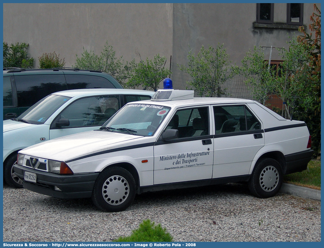 -
Ministero delle Infrastrutture e dei Trasporti
Servizio di Polizia Stradale
Alfa Romeo 75 II serie
Parole chiave: MIT;M.I.T.;Ministero;delle;Infrastrutture;e;dei;Trasporti;Servizio;di;Polizia;Stradale;Alfa Romeo;75