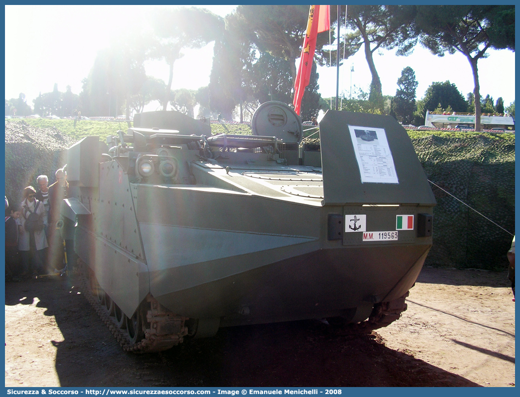 MM 119563
Marina Militare Italiana
Reggimento San Marco
VAL M113 Arisgator
Parole chiave: MM;M.M.;Marina Militare;Reggimento;San Marco;VAL;M113;Arisgator