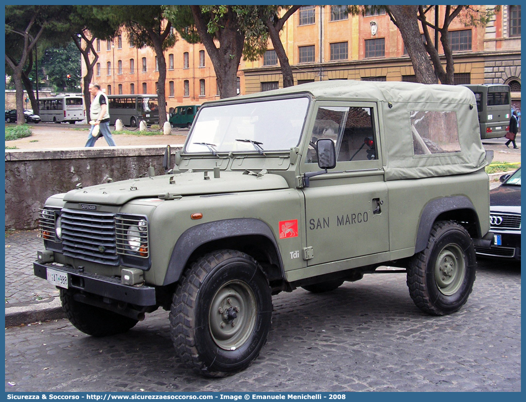 MM AT988
Marina Militare Italiana
Reggimento San Marco
Land Rover Defender 90
Parole chiave: MMI;M.M.I.;Marina;Militare;Italiana;Reggimento;San Marco;Land Rover;Defender;90