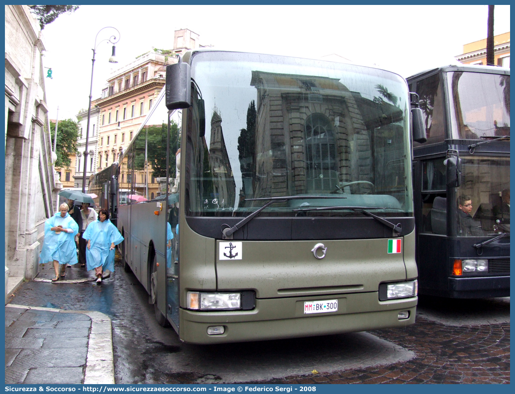 MM BK300
Marina Militare Italiana
Irisbus Myway
Parole chiave: MM;M.M.;Marina Militare;Irisbus;Myway