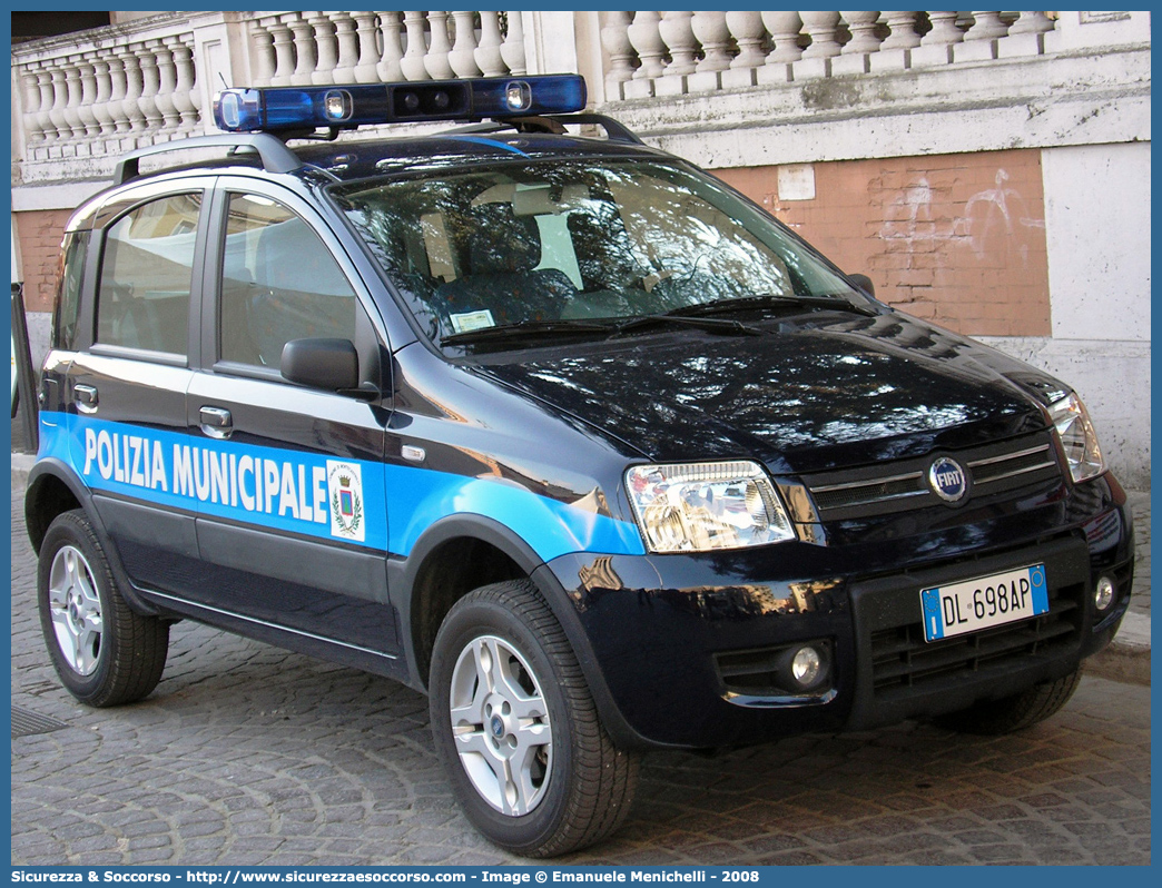 Polizia Locale YA048AC
Polizia Municipale
Comune di Montecastrilli
Fiat Nuova Panda 4x4
Parole chiave: Polizia;Locale;Municipale;Montecastrilli;Fiat;Nuova Panda;YA048AC