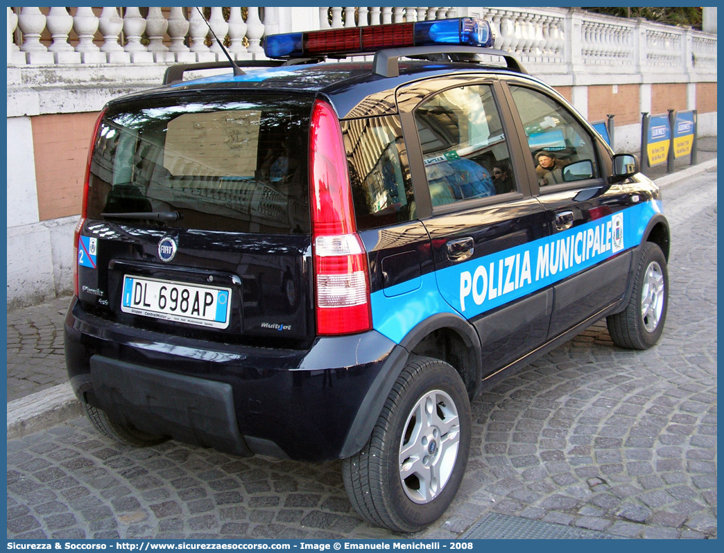 Polizia Locale YA048AC
Polizia Municipale
Comune di Montecastrilli
Fiat Nuova Panda 4x4
Parole chiave: Polizia;Locale;Municipale;Montecastrilli;Fiat;Nuova Panda;YA048AC