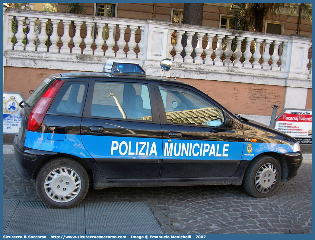 -
Polizia Municipale
Comune di Montefranco
Fiat Punto I serie
Parole chiave: Polizia;Locale;Municipale;Montefranco;Fiat;Punto