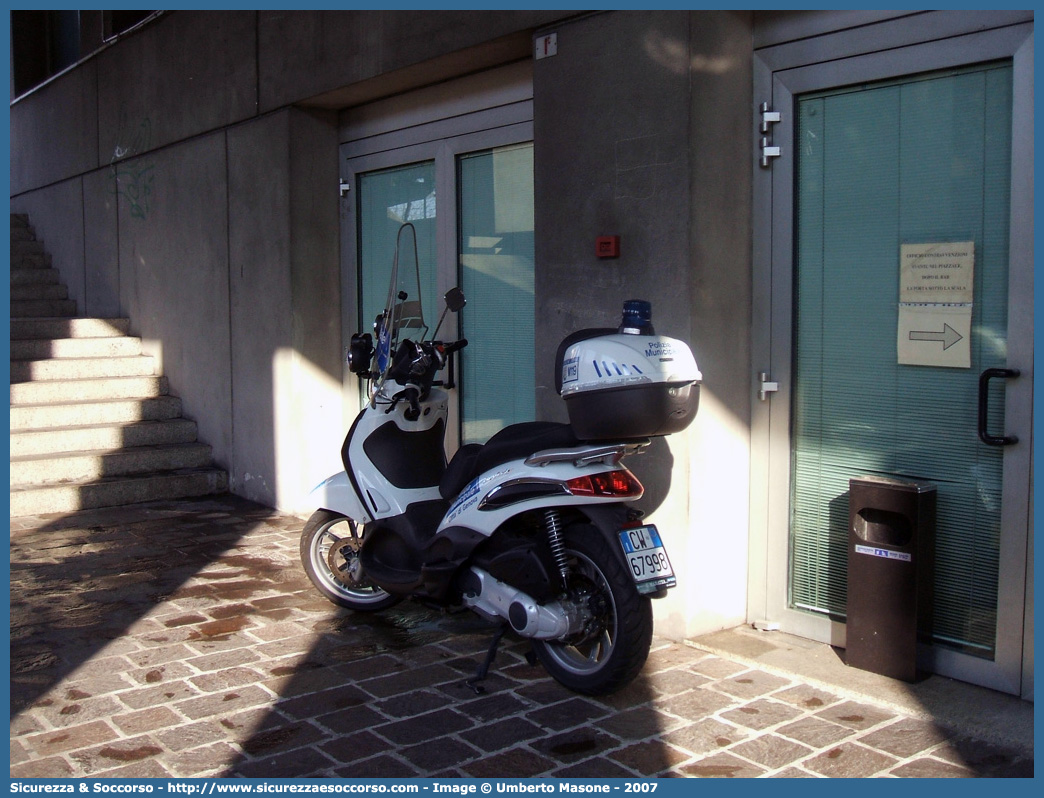 -
Polizia Municipale
Comune di Genova
Piaggio Beverly
Parole chiave: Polizia;Locale;Municipale;Genova;Piaggio;Beverly