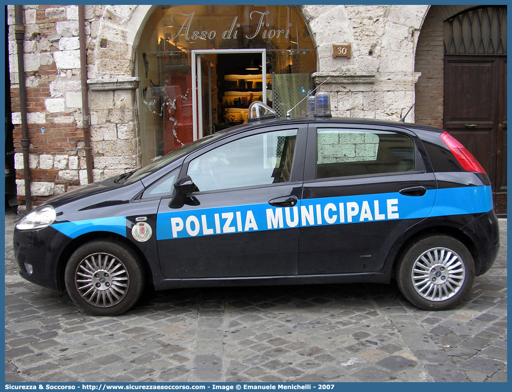 -
Polizia Municipale
Comune di Narni
Fiat Grande Punto
Parole chiave: Polizia;Locale;Municipale;Narni;Fiat;Grande Punto