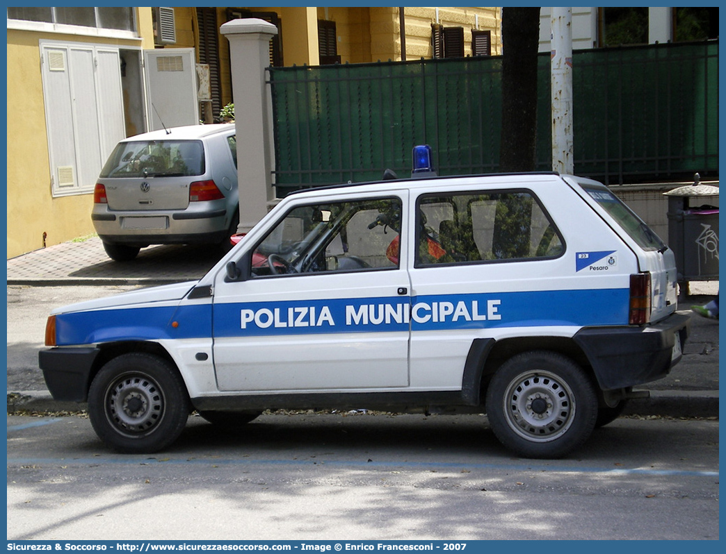 -
Polizia Municipale
Comune di Pesaro
Fiat Panda II serie
Parole chiave: Polizia;Locale;Municipale;Pesaro;Fiat;Panda