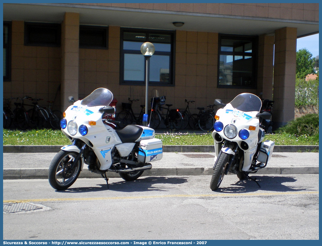 -
Polizia Municipale
Comune di Pesaro
Moto Guzzi V75
Parole chiave: Polizia;Locale;Municipale;Pesaro;Moto Guzzi;V75