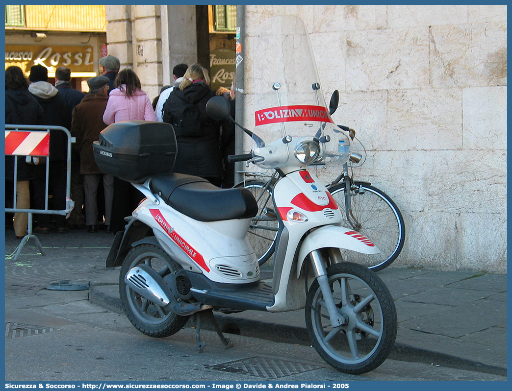 -
Polizia Municipale
Comune di Pisa
Piaggio Liberty 125 I serie
Parole chiave: Polizia;Locale;Municipale;Pisa;Piaggio;Liberty