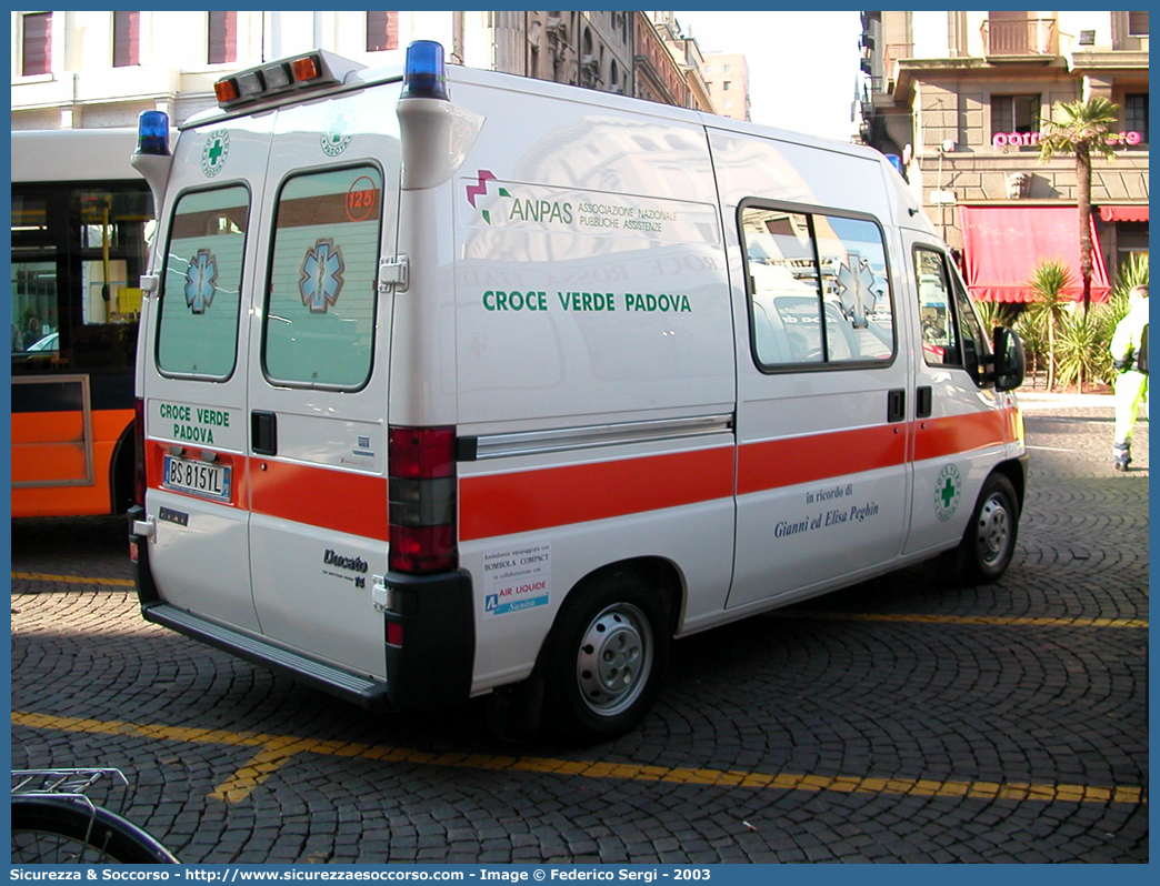 125
Pia Opera Croce Verde Padova
Fiat Ducato II serie
Allestitore MAF S.n.c.
Parole chiave: Pia;Opera;Croce;Verde;Padova;Ambulanza;Fiat;Ducato;MAF;M.A.F.