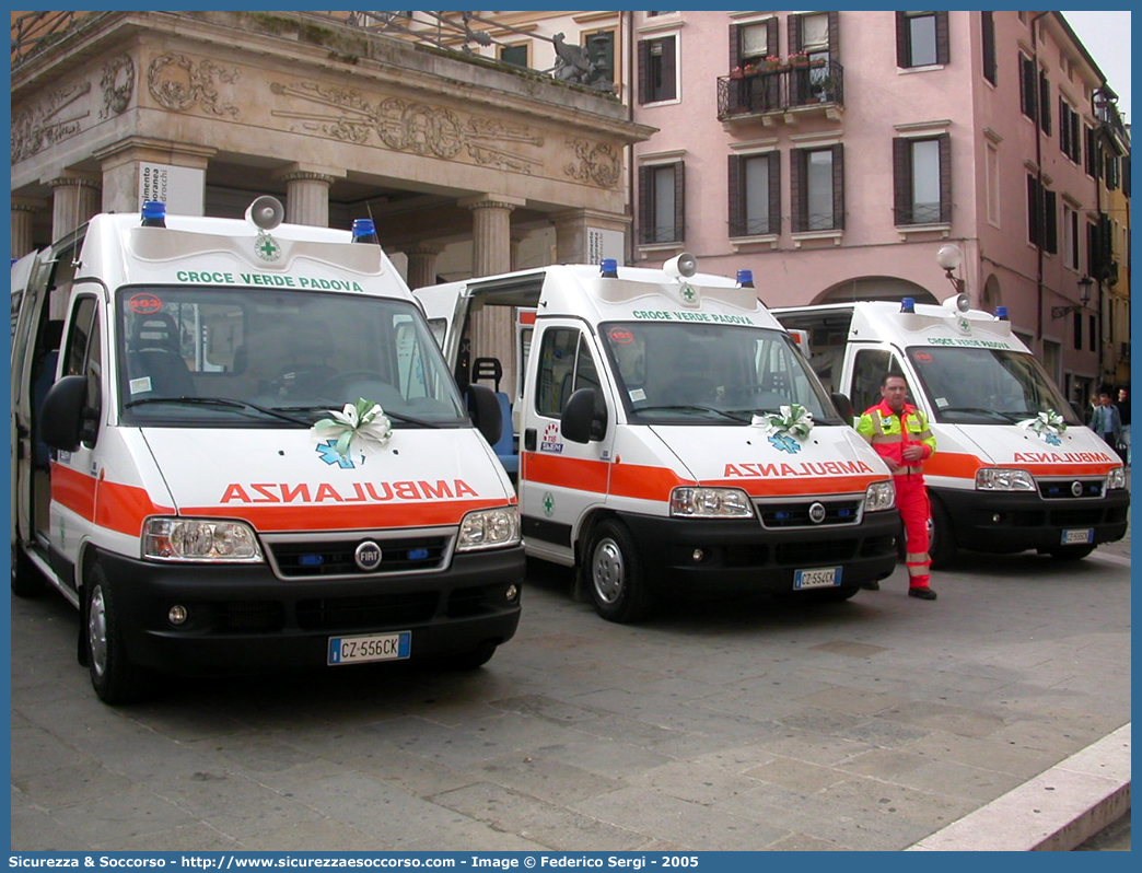 153
Pia Opera Croce Verde Padova
Fiat Ducato II serie restyling
Allestitore MAF S.n.c.
Parole chiave: Pia;Opera;Croce;Verde;Padova;Ambulanza;Fiat;Ducato;MAF;M.A.F.