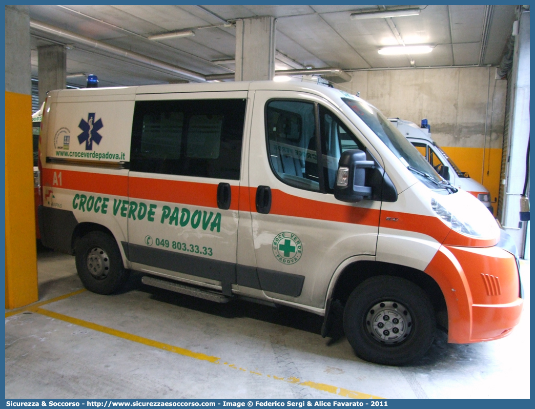 177
Pia Opera Croce Verde Padova
Fiat Ducato III serie
Allestitore Alea Italia S.r.l.
Parole chiave: Pia;Opera;Croce;Verde;Padova;Ambulanza;Fiat;Ducato;X250;Alea