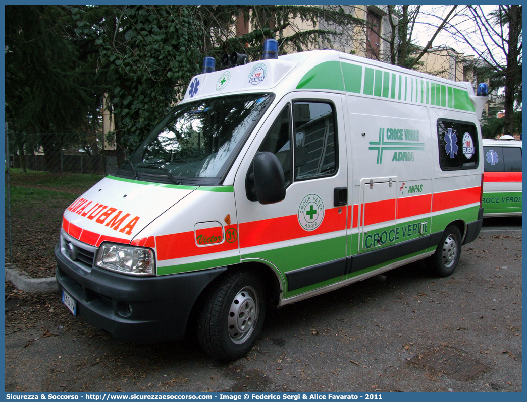 Victor 31
Associazione Volontaria Pubblica
Croce Verde Adria
Fiat Ducato II serie restyling
Allestitore EDM S.r.l.
Parole chiave: AVP;A.V.P.;Associazione;Volontaria;Pubblica;Croce;Verde;Adria;Autoambulanza;Ambulanza;Fiat;Ducato;EDM