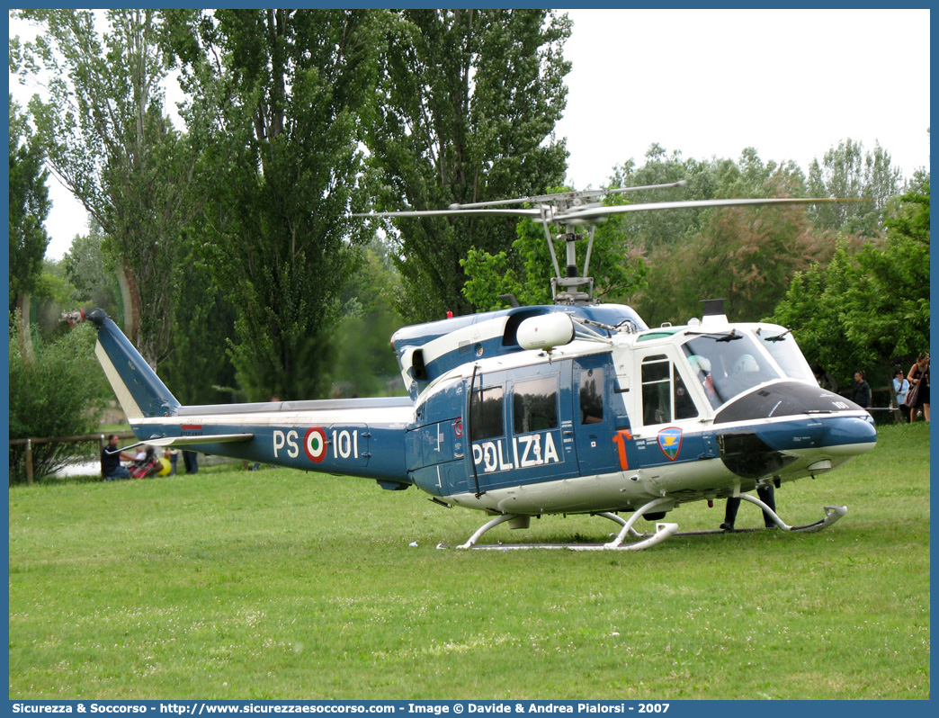 PS 101
Polizia di Stato
Reparto Volo
Agusta Bell AB212
Parole chiave: PS;P.S.;Polizia;di;Stato;Reparto;Volo;Agusta;Bell;AB212;AB 212