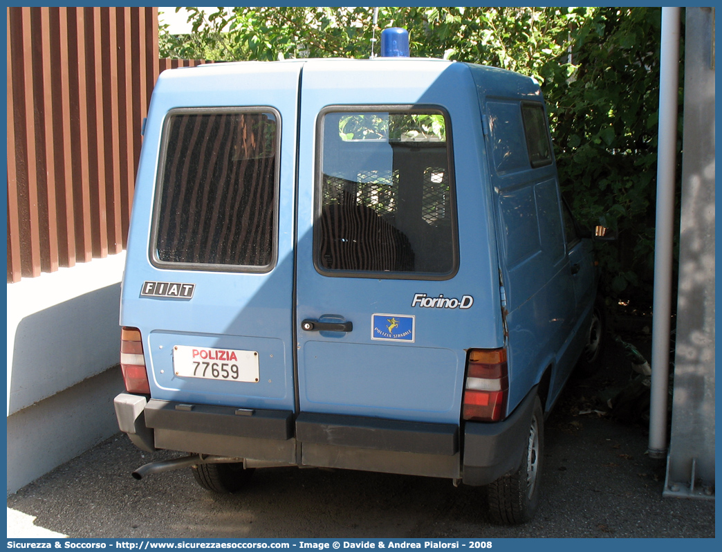 Polizia 77659
Polizia di Stato
Polizia Stradale
Fiat Fiorino II serie restyling
Parole chiave: Polizia;Stato;Polizia di Stato;Stradale;Fiat;Fiorino II serie restyling;77659