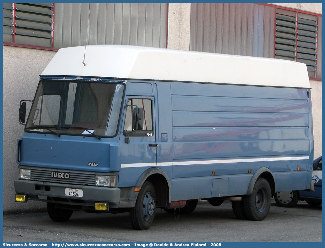 Polizia A1504
Polizia di Stato
Iveco Zeta 79-14
Parole chiave: Polizia di Stato;Polizia;PS;Iveco;Zeta 79-14;A1504