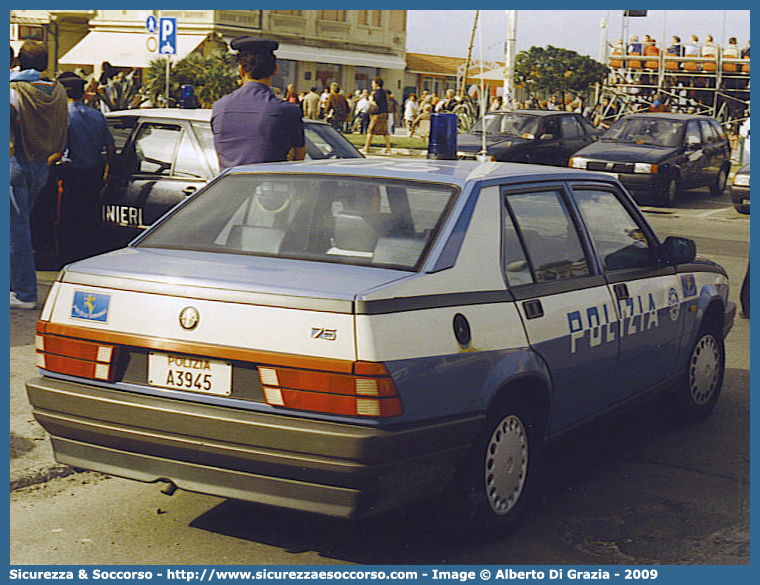 Polizia A3945
Polizia di Stato
Polizia Stradale
Alfa Romeo 75 II serie
Parole chiave: Polizia di Stato;Polizia;PS;Polizia Stradale;Alfa Romeo;75 II serie;A3945