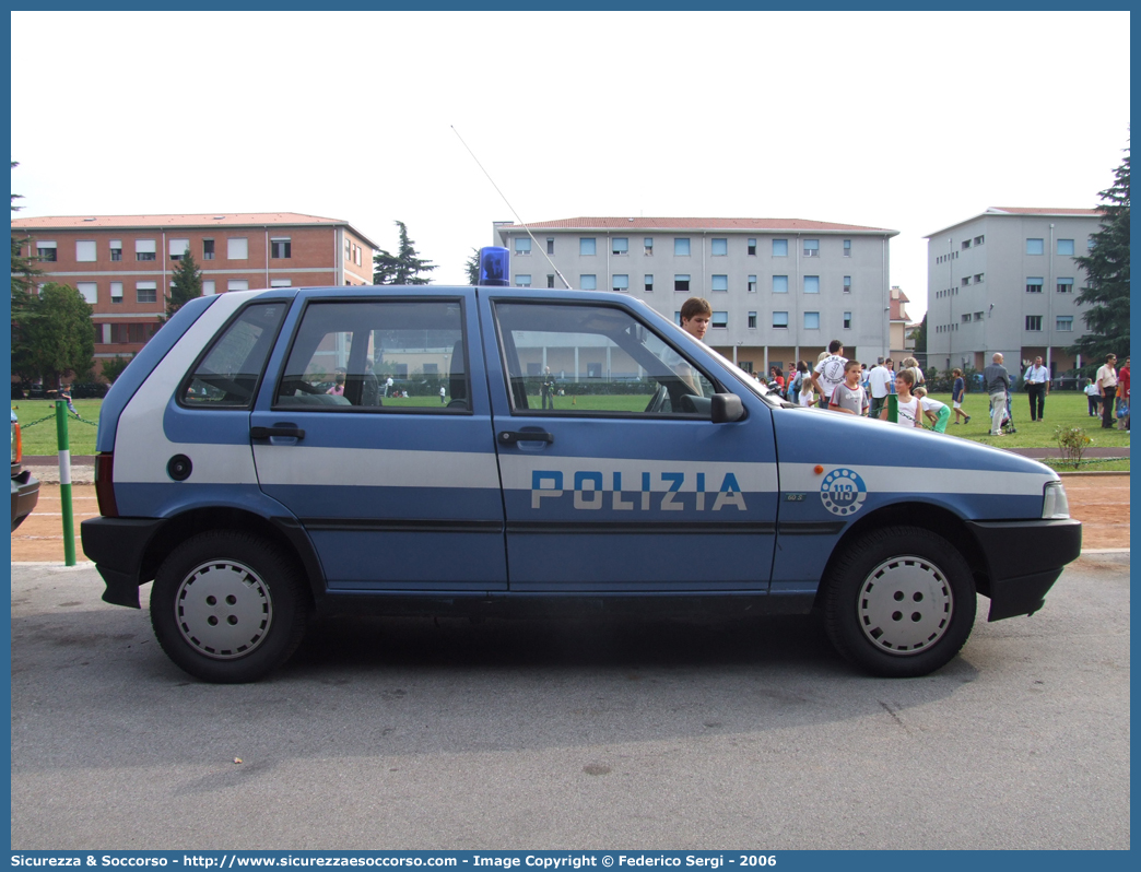 Polizia A5305
Polizia di Stato
Fiat Uno II serie
Parole chiave: Polizia di Stato;Polizia;PS;Fiat;Fiat;Uno;A5305