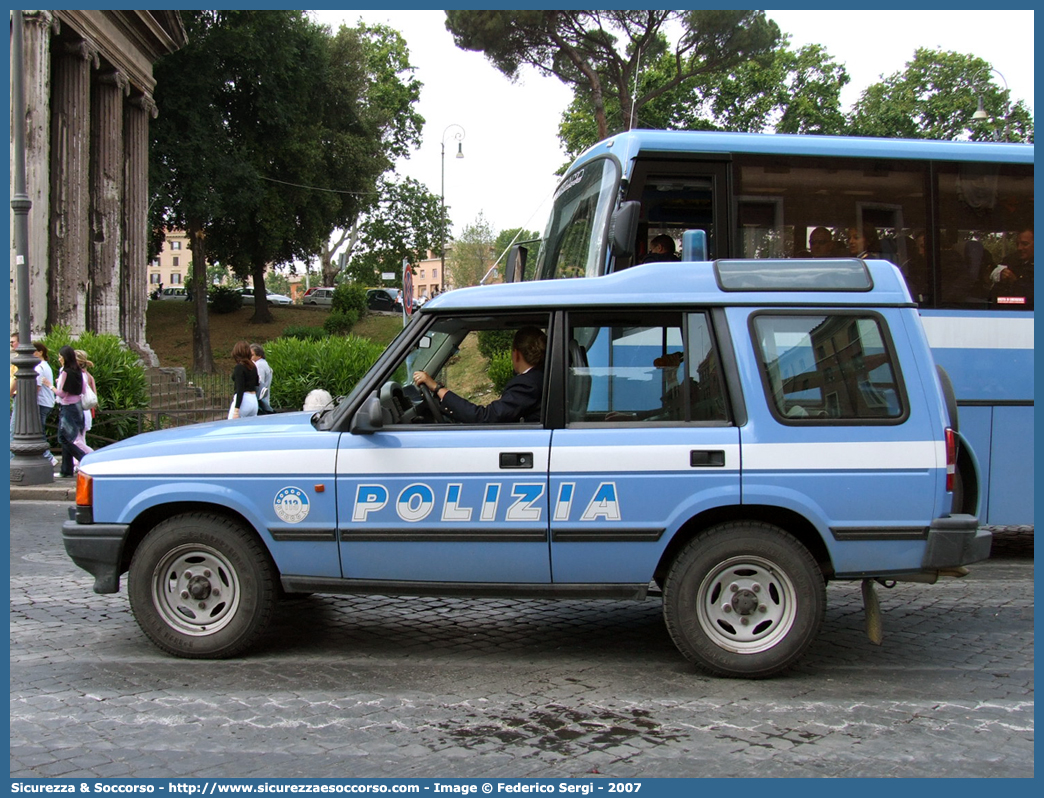 Polizia D5897
Polizia di Stato
Land Rover Discovery I serie
Parole chiave: Polizia di Stato;Polizia;PS;Land Rover;Discovery I serie;D5897