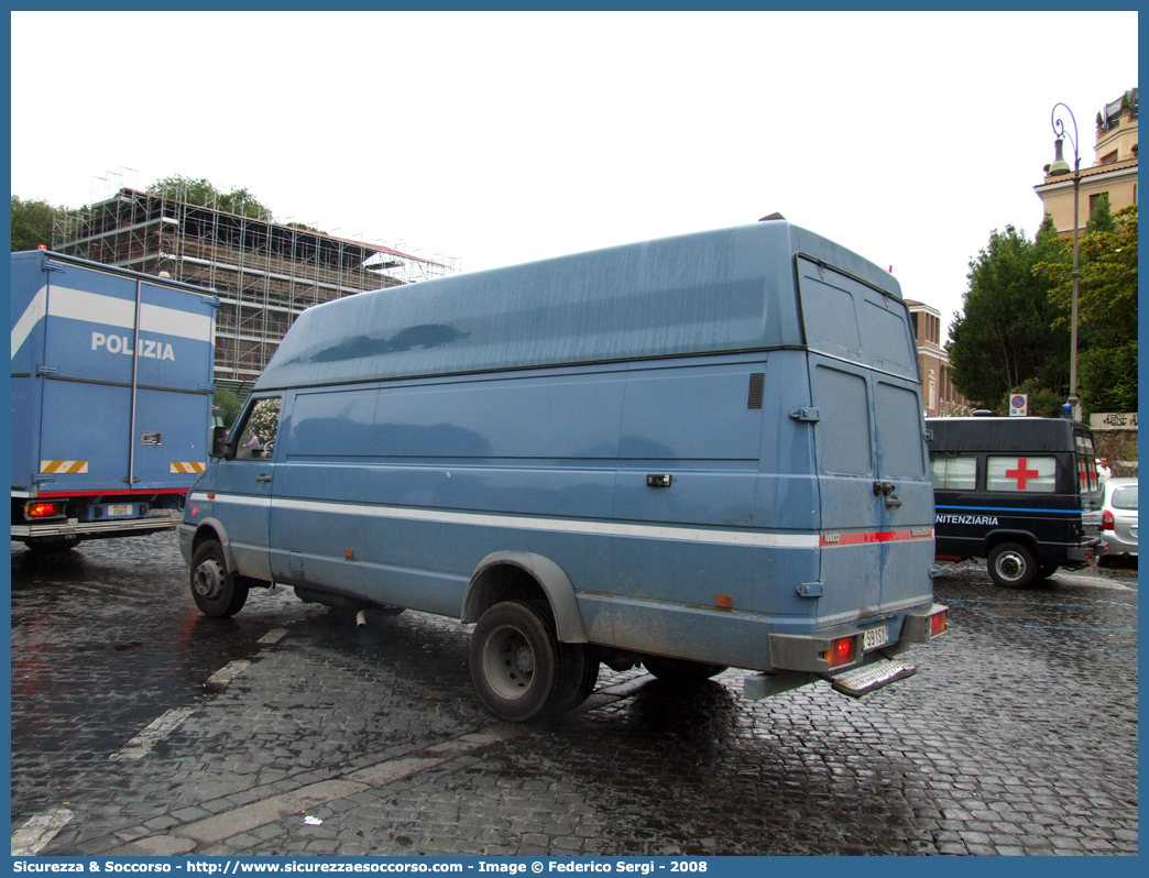 -
Polizia di Stato
Iveco Daily 59-12 II serie
Parole chiave: Polizia di Stato;Polizia;PS;Iveco;Daily 59-12 II serie