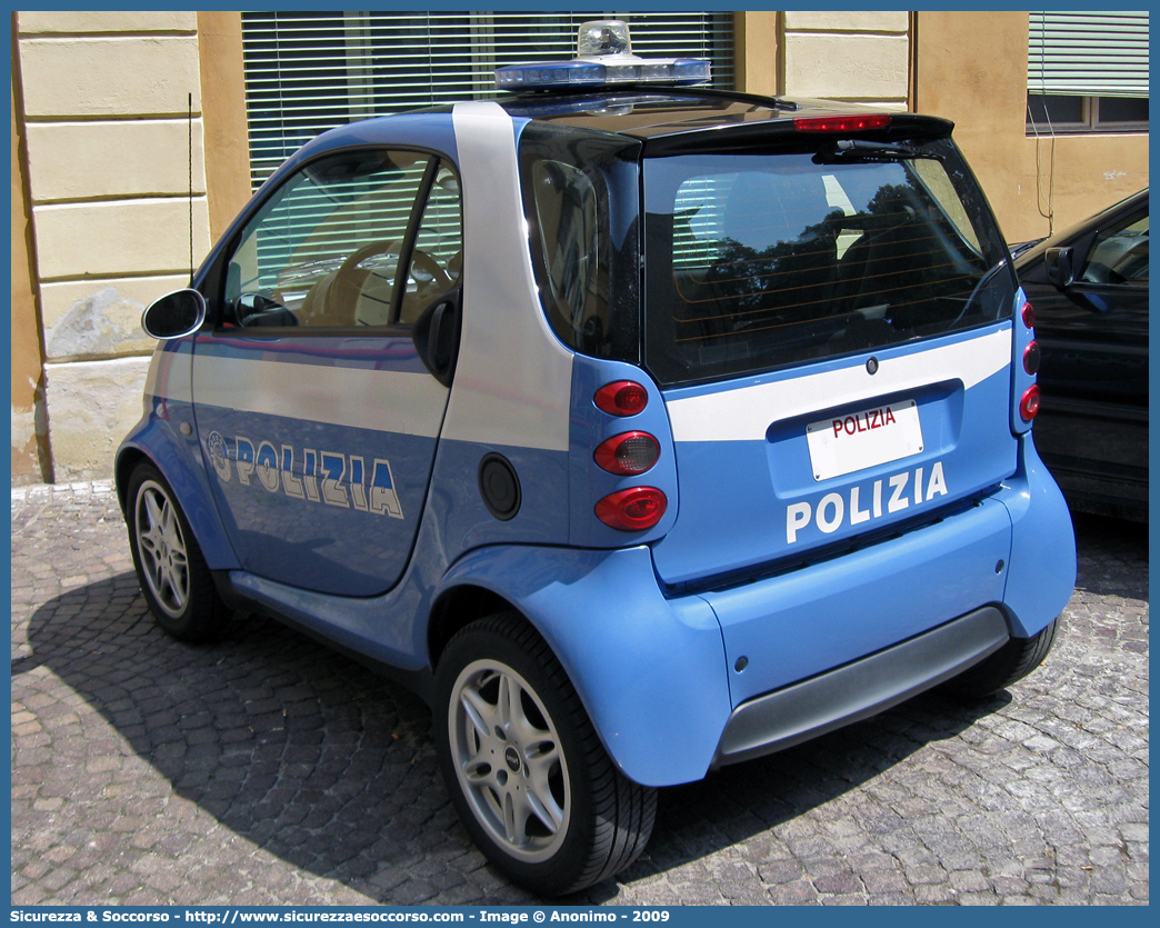 Polizia B0467
Polizia di Stato
Smart ForTwo I serie restyling
Parole chiave: Polizia di Stato;Polizia;PS;Smart;ForTwo II serie;B0467