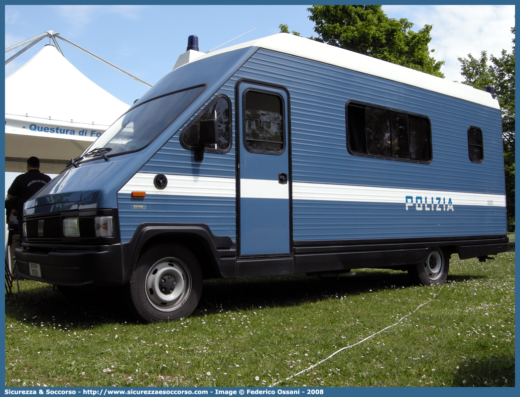 Polizia B1298
Polizia di Stato
Fiat Ducato I serie restyling CM22
Allestitore Orlandi S.r.l.


Parole chiave: Polizia di Stato;Polizia;PS;Fiat;Ducato I serie restyling CM22;Orlandi;B1298