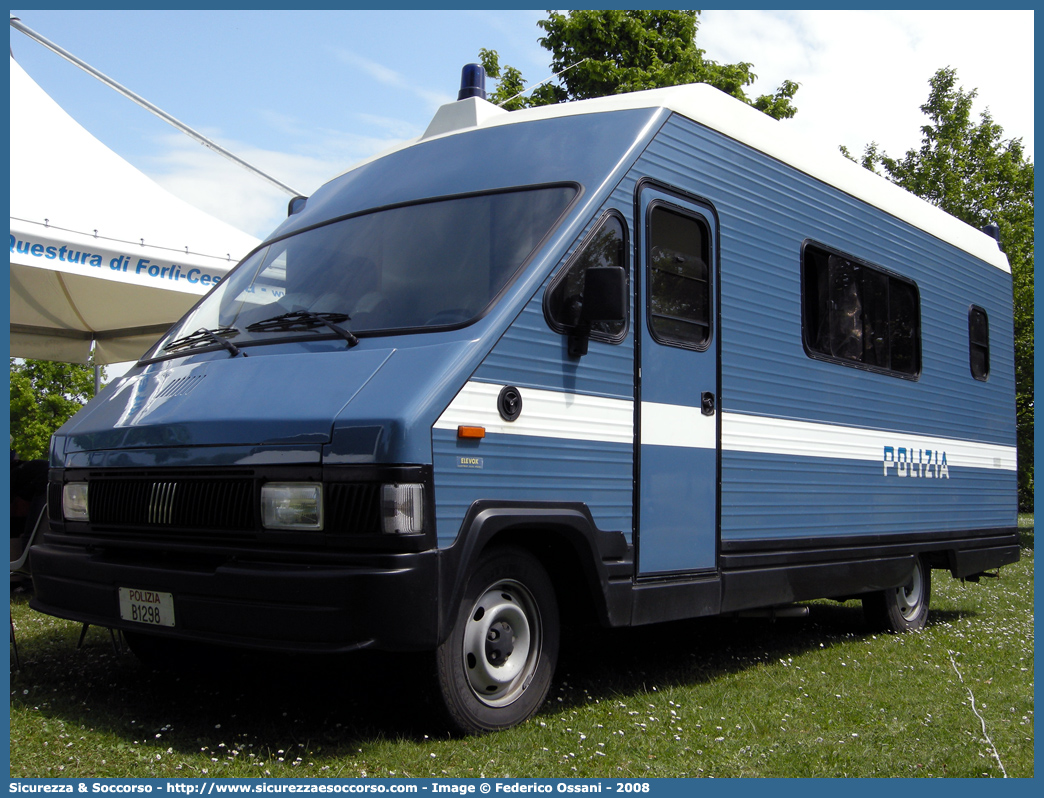 Polizia B1298
Polizia di Stato
Fiat Ducato I serie restyling CM22
Allestitore Orlandi S.r.l.


Parole chiave: Polizia di Stato;Polizia;PS;Fiat;Ducato I serie restyling CM22;Orlandi;B1298