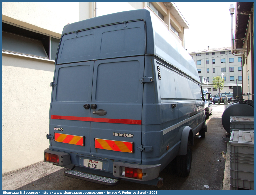 Polizia B1431
Polizia di Stato
Iveco Daily 59-12 II serie
Parole chiave: Polizia di Stato;Polizia;PS;Iveco;Daily 59-12 II serie;B1431