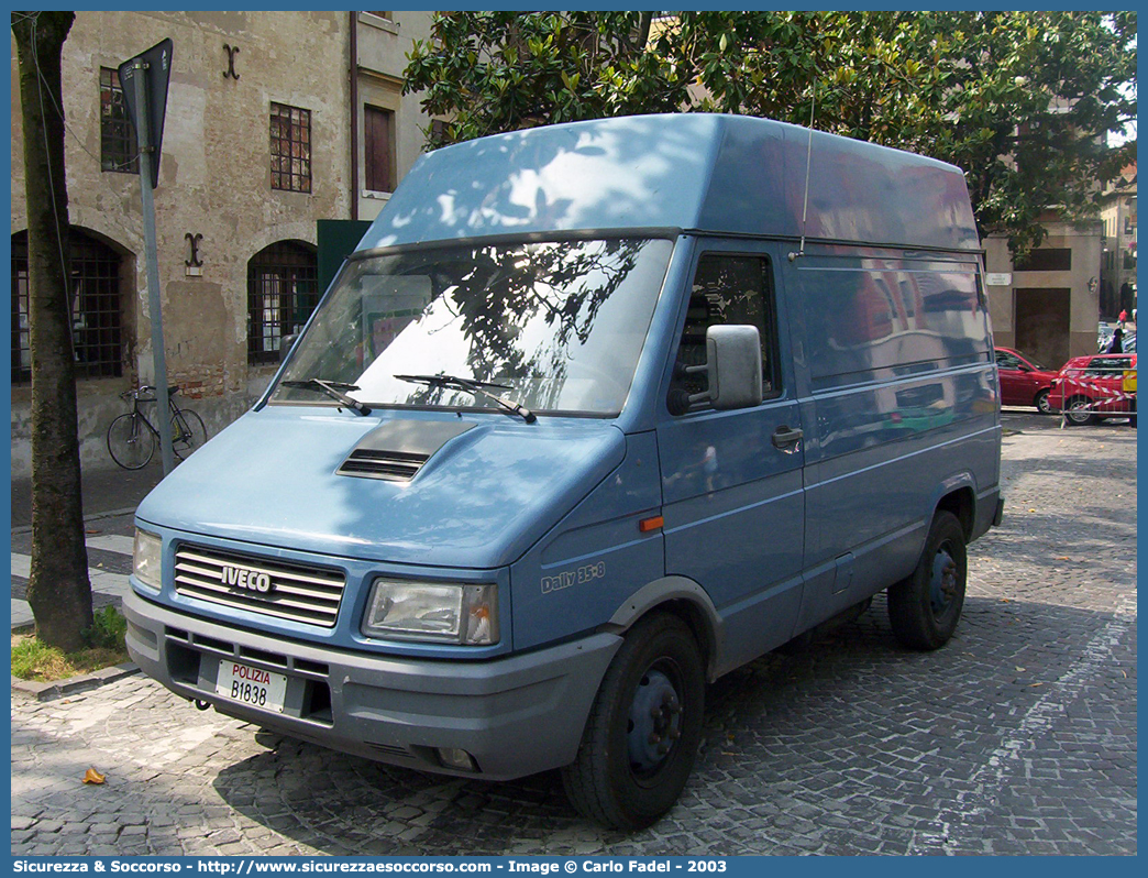 Polizia B1838
Polizia di Stato
Iveco Daily 35-8 II serie
Parole chiave: PS;P.S.;Polizia;Stato;Pubblica;Sicurezza;Polizia di Stato;Iveco;Daily;35-8;35;B1838