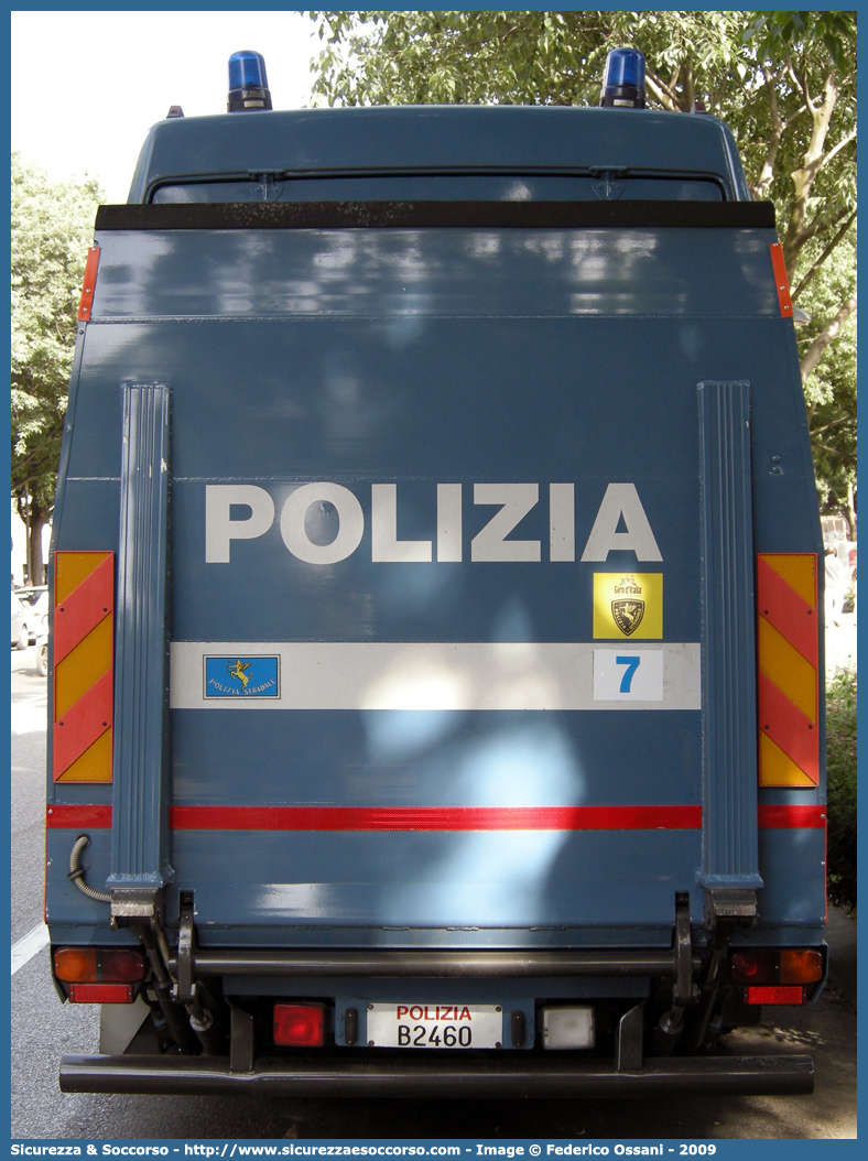 Polizia B2460
Polizia di Stato
Polizia Stradale
Iveco Daily 59-12 II serie
(variante)
Parole chiave: Polizia;Stato;Polizia di Stato;Stradale;Iveco;Daily;59-12;59 - 12