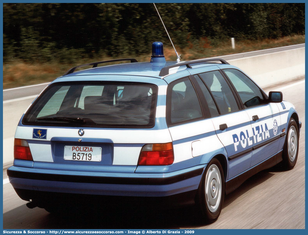 Polizia B5719
Polizia di Stato
Polizia Stradale
Bmw Serie 3 E36 Touring
Parole chiave: Polizia di Stato;Polizia;PS;Polizia Stradale;Bmw;Serie 3;E36;Touring;B5719