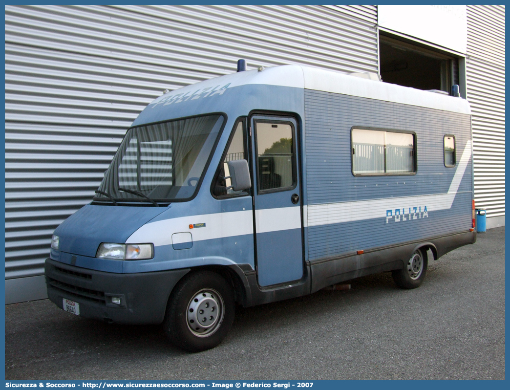 Polizia B6640
Polizia di Stato
Fiat Ducato II serie CM22N
Allestitore Orlandi S.r.l.

Parole chiave: PS;P.S.;Polizia;di;Stato;Pubblica;Sicurezza;Fiat;Ducato;CM22N;Orlandi;Stazione;Ufficio;Mobile