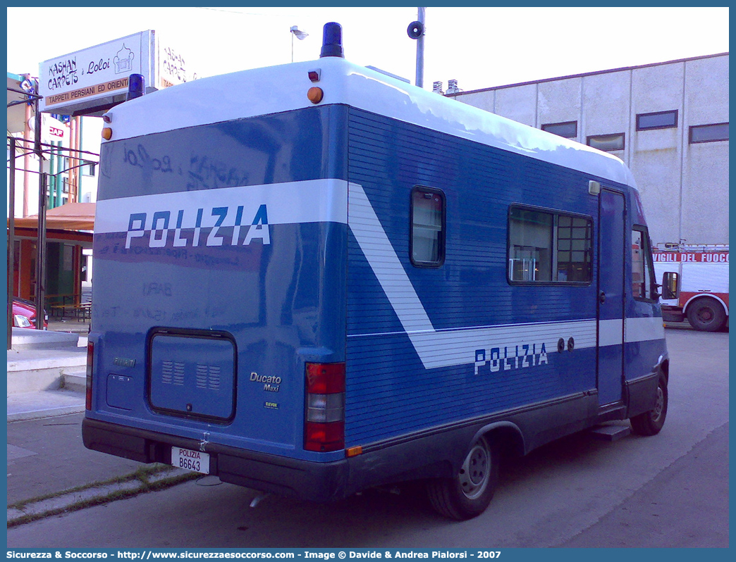 Polizia B6643
Polizia di Stato
Fiat Ducato II serie CM22N
Allestitore Orlandi S.r.l.

Parole chiave: PS;P.S.;Polizia;di;Stato;Pubblica;Sicurezza;Fiat;Ducato;CM22N;Orlandi;Stazione;Ufficio;Mobile