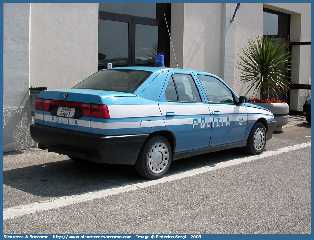 Polizia B9623
Polizia di Stato
Alfa Romeo 155
Parole chiave: Polizia di Stato;Polizia;PS;Alfa Romeo;155;B9623