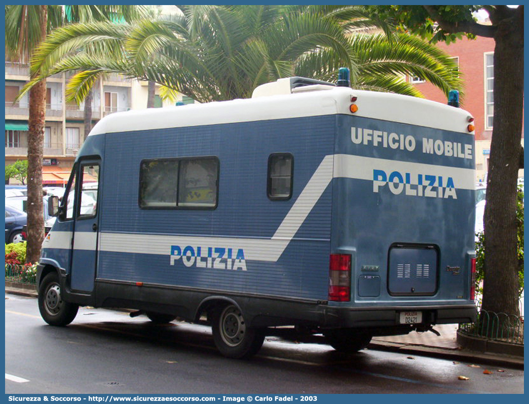 Polizia D2421
Polizia di Stato
Fiat Ducato II serie CM22N
Allestitore Orlandi S.r.l.

Parole chiave: PS;P.S.;Polizia;di;Stato;Pubblica;Sicurezza;Fiat;Ducato;CM22N;Orlandi;Stazione;Ufficio;Mobile