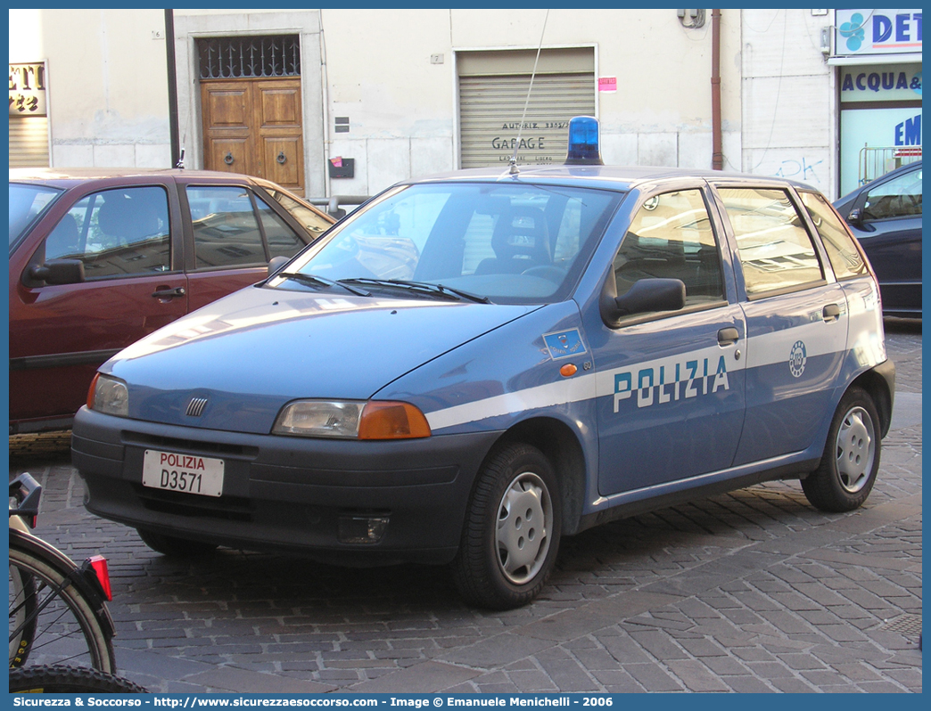 Polizia D3571
Polizia di Stato
Polizia delle Comunicazioni
Fiat Punto I serie
Parole chiave: Polizia di Stato;Polizia;PS;Polizia delle Comunicazioni;Fiat;Punto;I serie;D3571