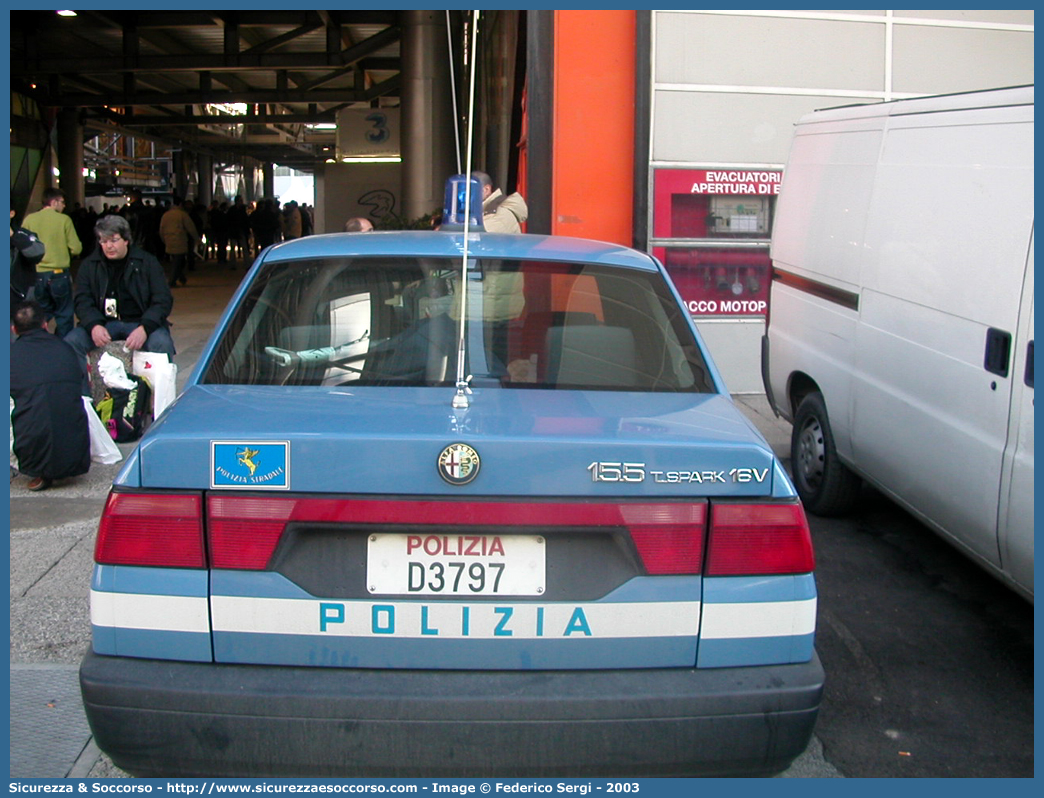 Polizia D3797
Polizia di Stato
Polizia Stradale
Alfa Romeo 155
Parole chiave: Polizia di Stato;Polizia;PS;Polizia Stradale;Alfa Romeo;155;D3797