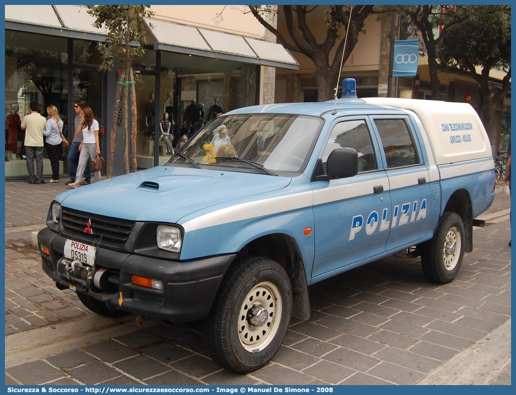 Polizia D5319
Polizia di Stato
Polizia delle Comunicazioni
Mitsubishi L200 III serie
Parole chiave: Polizia di Stato;Polizia;PS;Polizia delle Comunicazioni;Mitsubishi;L200;III serie;D5319