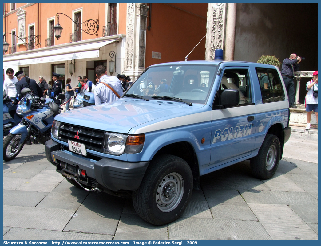 Polizia D5804
Polizia di Stato
Mitsubishi Pajero V20 SWB
Parole chiave: PS;P.S.;Polizia;di;Stato;Polizia;Pubblica;Sicurezza;Mitsubishi;Pajero;V20;SWB