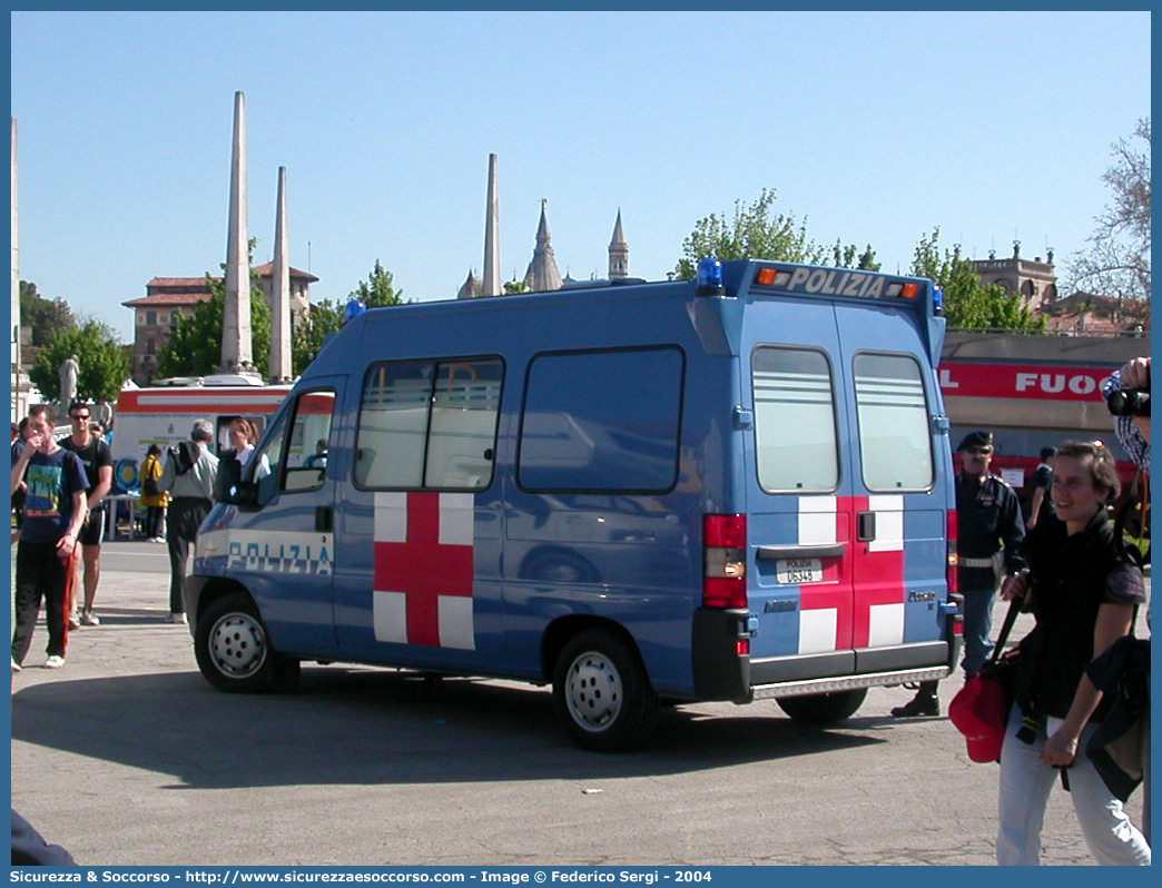 Polizia D6348
Polizia di Stato
Servizio Sanitario
Fiat Ducato II serie
Parole chiave: Polizia di Stato;Polizia;PS;Servizio Sanitario;Fiat;Ducato II serie;Ambulanza;D6348