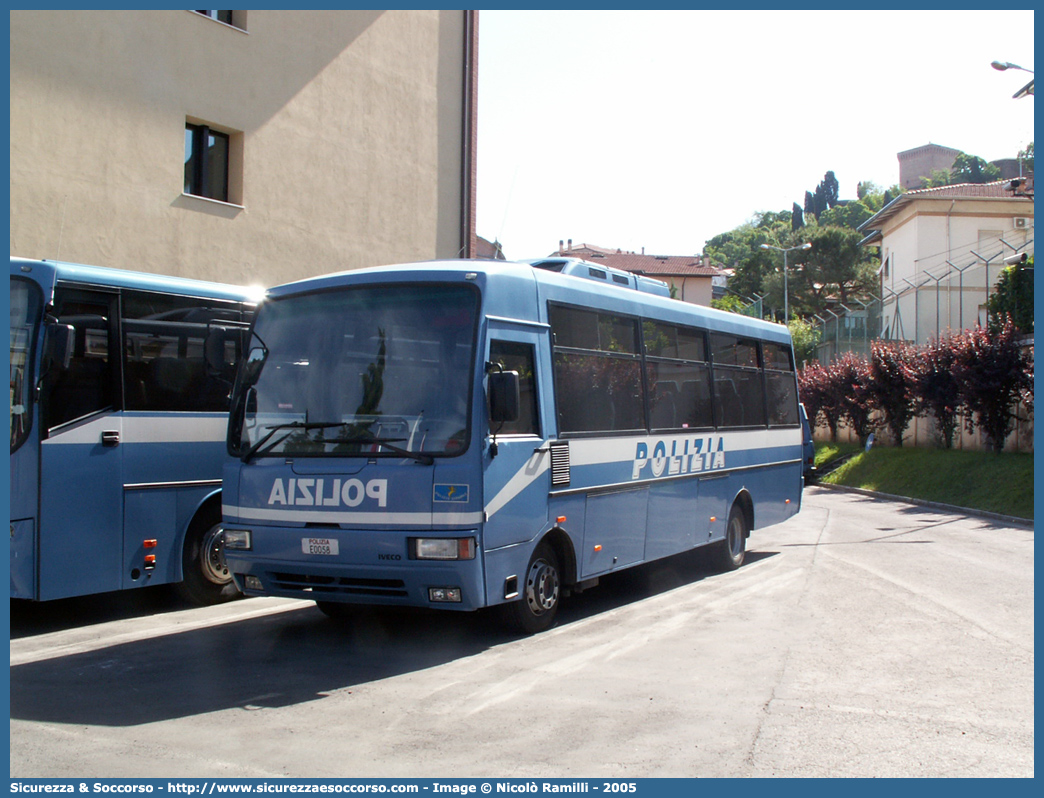 Polizia E0058
Polizia di Stato
Polizia Stradale
Iveco Cacciamali 100E18
Parole chiave: Polizia;Stato;Polizia di Stato;Stradale;Iveco;Cacciamali;100E18;Pullman Azzurro;E0058