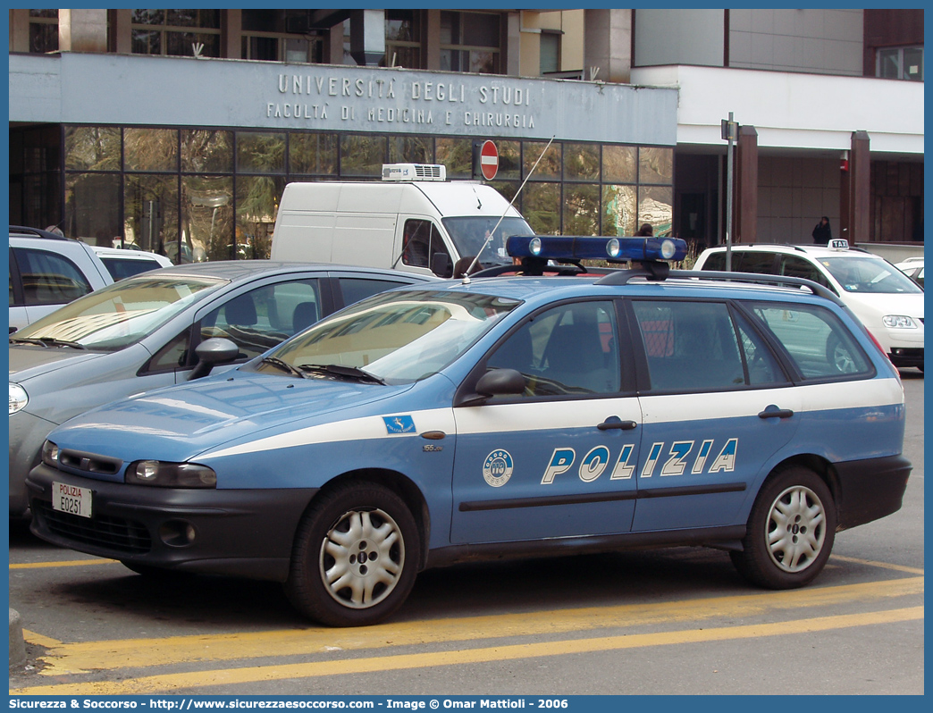 Polizia E0251
Polizia di Stato
Polizia Stradale
Fiat Marea Weekend
Parole chiave: Polizia di Stato;Polizia;PS;Polizia Stradale;Fiat;Marea Weekend;E0251