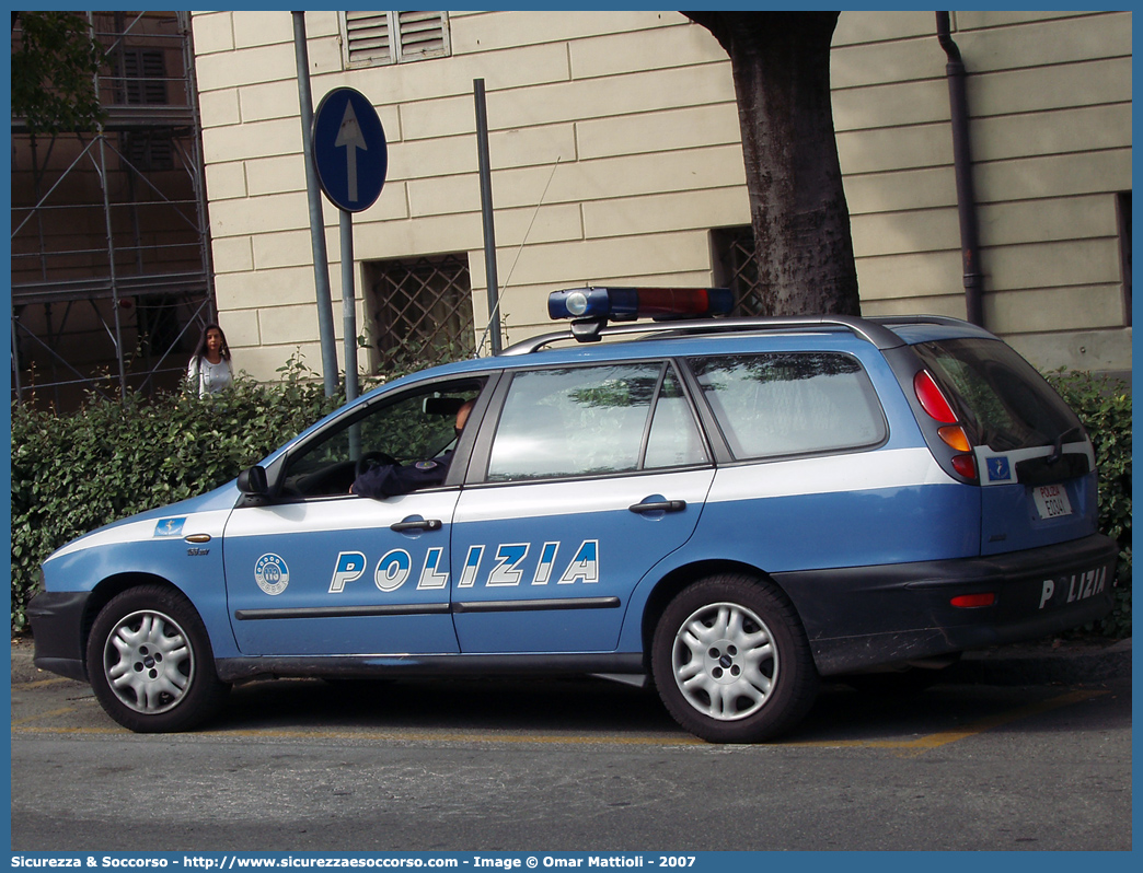 Polizia E0341
Polizia di Stato
Polizia Stradale
Fiat Marea Weekend
Parole chiave: Polizia di Stato;Polizia;PS;Polizia Stradale;Fiat;Marea Weekend;E0341