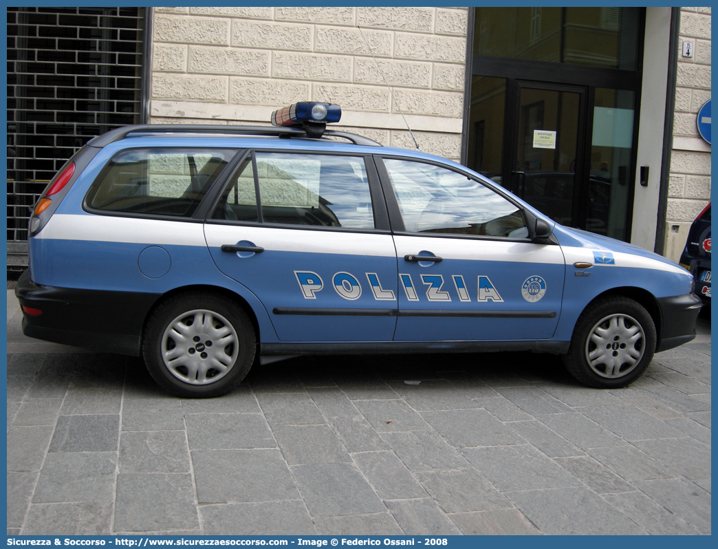 Polizia E0343
Polizia di Stato
Polizia Stradale
Fiat Marea Weekend
Parole chiave: Polizia di Stato;Polizia;PS;Polizia Stradale;Fiat;Marea Weekend;E0343