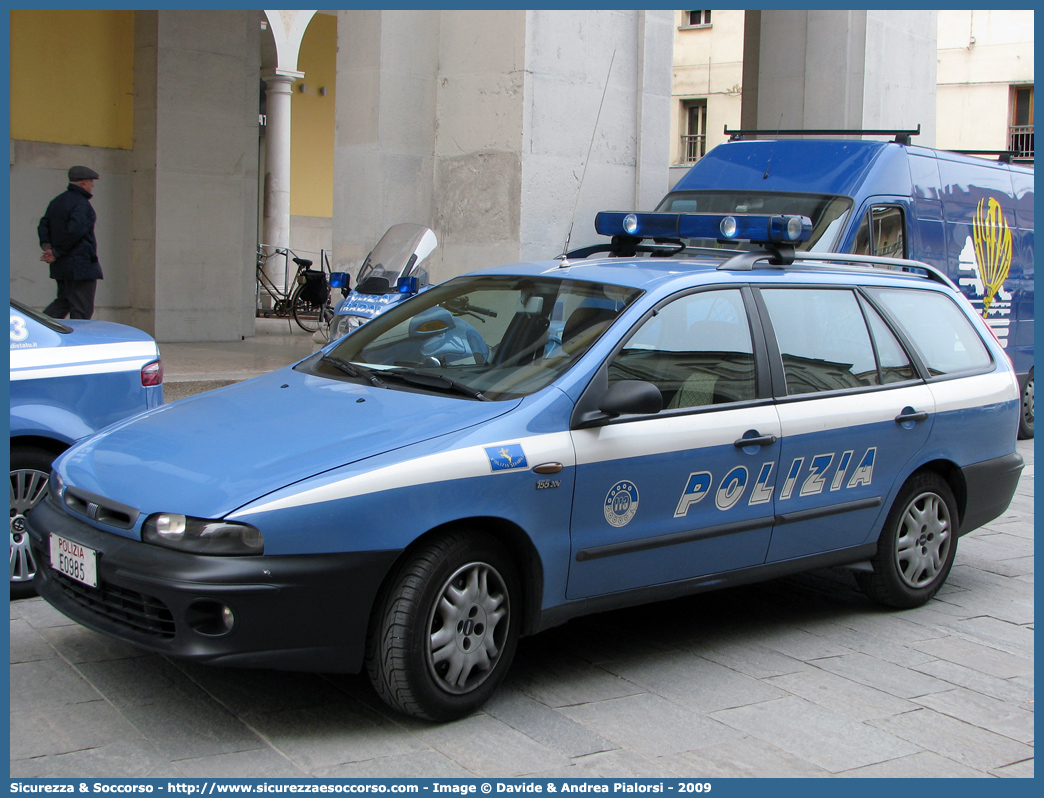 Polizia E0985
Polizia di Stato
Polizia Stradale
Fiat Marea Weekend
Parole chiave: Polizia di Stato;Polizia;PS;Polizia Stradale;Fiat;Marea Weekend;E0985